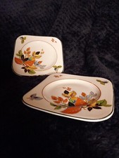 vintage cake plate / bread plate x2 - perfect for afternoon tea
