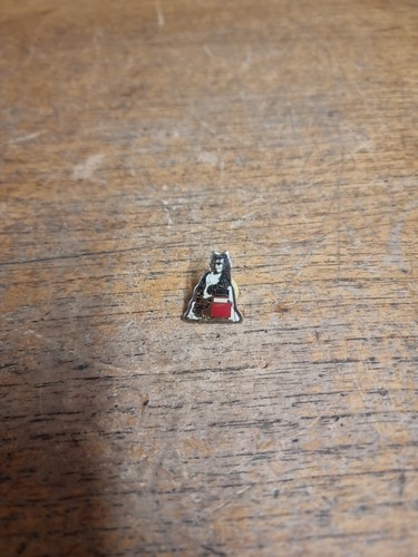 Vintage esso tiger - tiger, pin