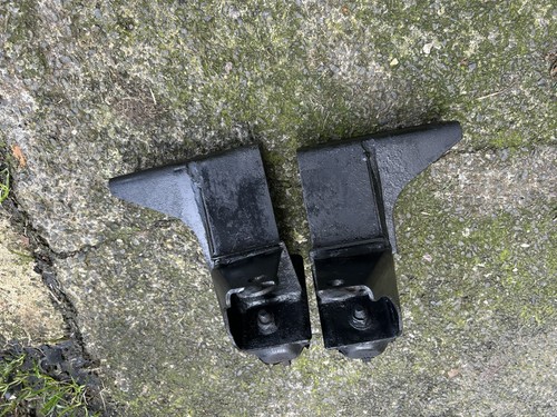 Rover sd1 engine mount - rover,