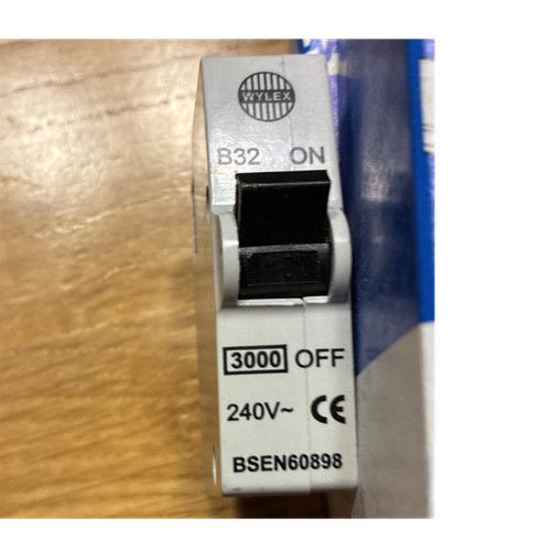 Wylex b32 type 32a pole - b32, 1
