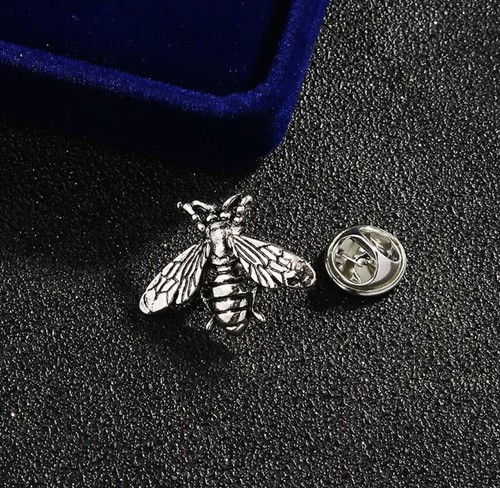 Silver bumble bee honeybee - bumble,