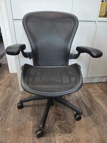 Herman miller aeron desk - herman,