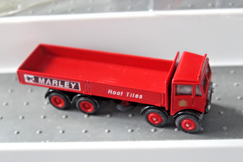 Exclusive first editions - , 1/76