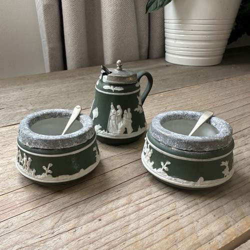 Wedgwood green jasperware - wedgwood,