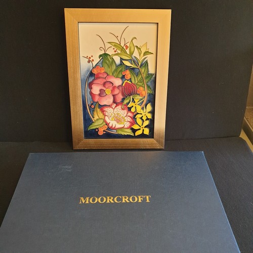 Moorcroft wall plaque - moorcroft,