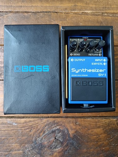 Boss synthesizer guitar - synthesizer,
