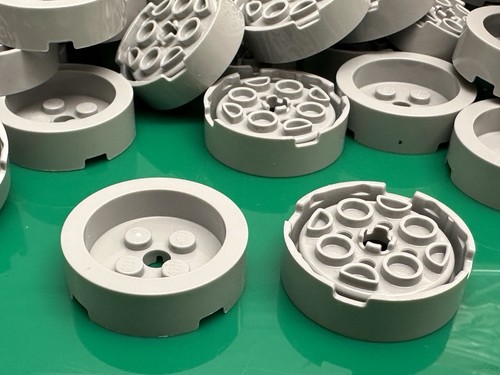Lego brick 4x4 round - lego,
