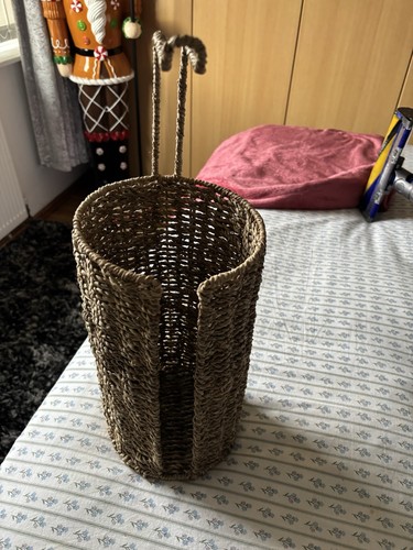 Wicker toilet roll - holder, and