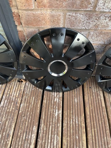 Black wheel trims - 14”,