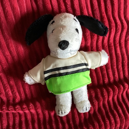 Vintage snoopy soft toy - 8”.,