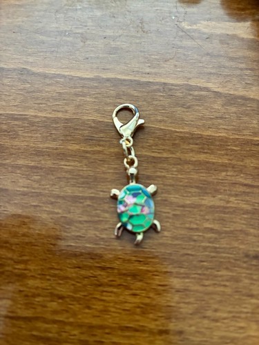 Sea turtle themed keyring - sea,