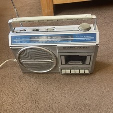 Sharp GF-1740E 3 Band Radio