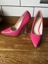 Ladies size 7 high heels by