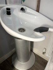 S-PRO Standalone Pedestal Wash