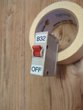 WYLEX 32 AMP MCB - PUSH PLUG