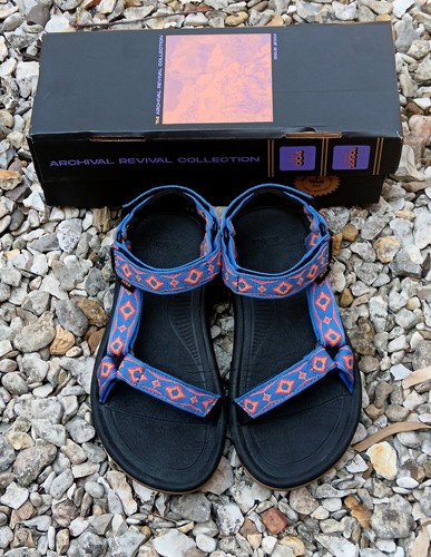 Teva women size xlt2 - teva,