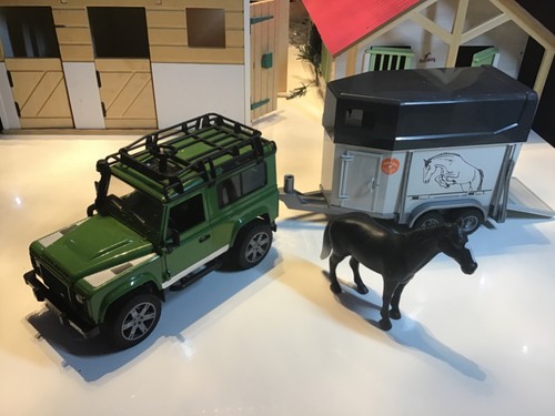 Bruder scale land rover - bruder,