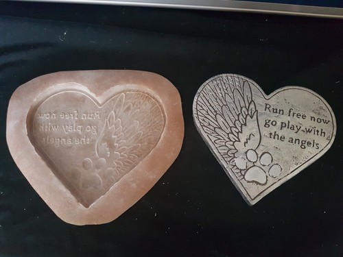 Latex mould pet - a,