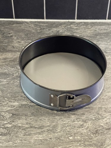 Cake baking tin loose bottom - cake,