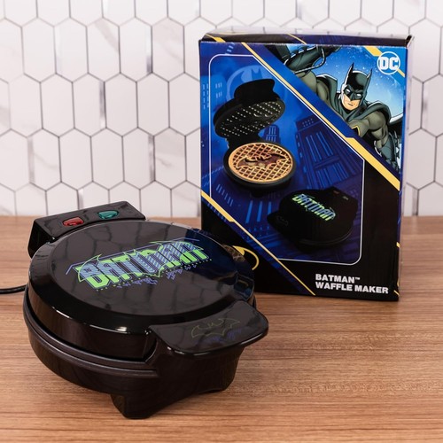 Batman waffle maker - waffle, machine