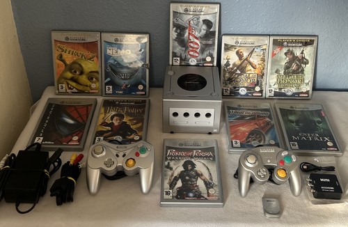 Nintendo gamecube console - nintendo,