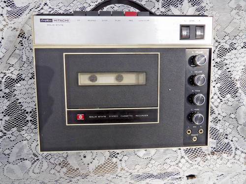 Vintage radio cassete hitachi - vintage,