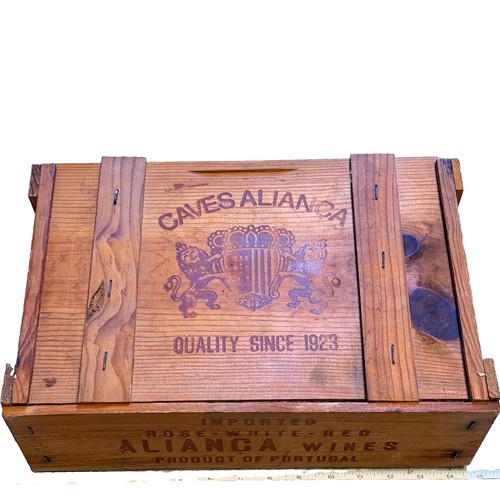 Vintage portugese wooden wine - portugese,