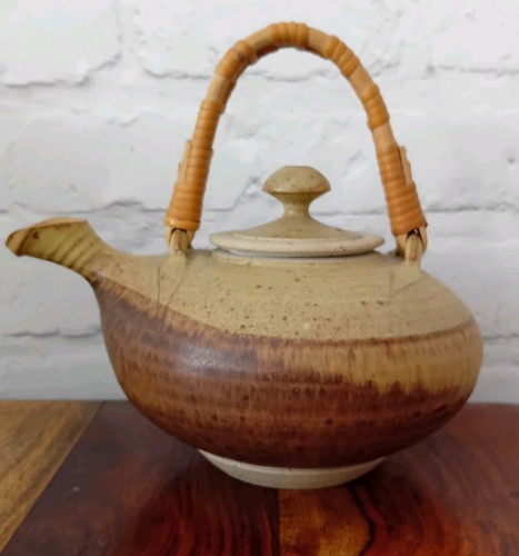 Vintage studio pottery - studio,