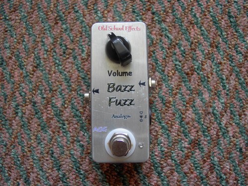 Old school effects bazz fuzz - effects,