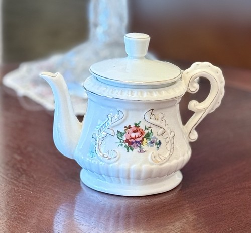 Vintage capodimonte floral - vintage,