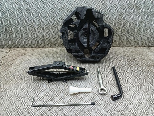 Volvo s90 tool kit - tool,