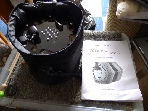 Jackie inch wide - jackie, fold