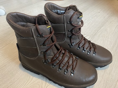 Altberg defender military - altberg,