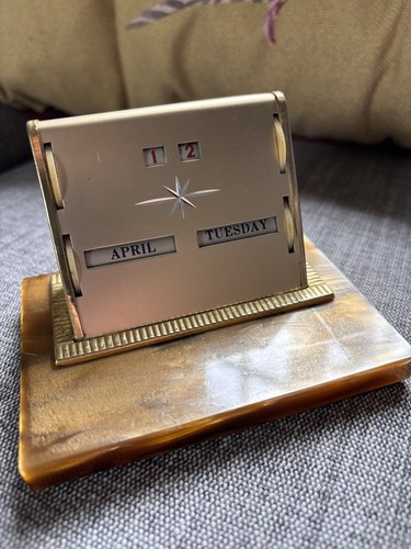 Vintage perpetual desk - perpetual,