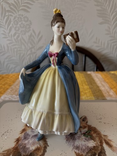Royal doulton figurine - royal,