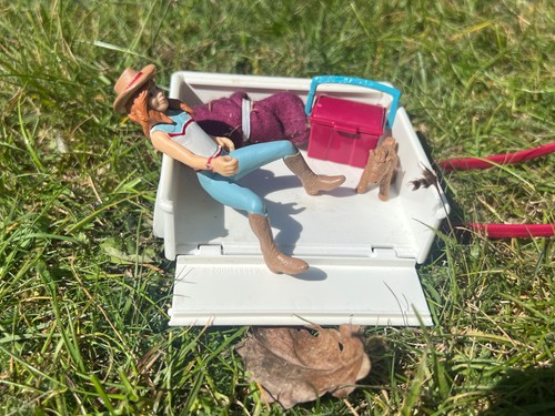Schleich horse and stable - schleich,