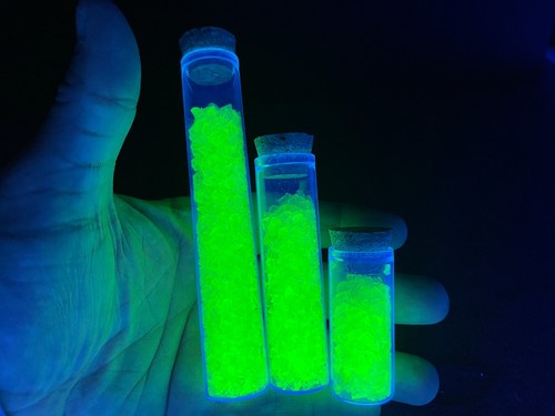 Uranium vaseline reactive - uv,