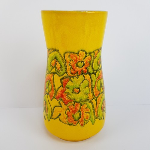 Poole pottery floral yellow - poole,