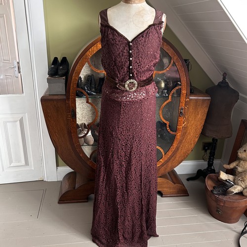 Vintage 1930s brown - , lace