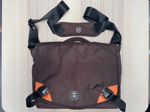 Crumpler seven million - seven,