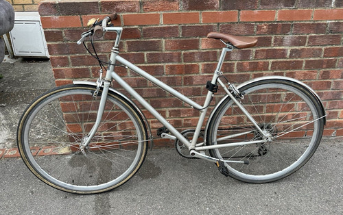 6ku odessa silver hybrid bike - silver,