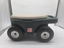 Step 2 Garden Hopper, Rolling