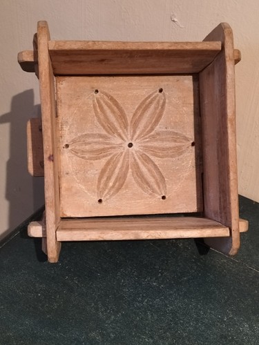 Antique norwegian primitive - norwegian,