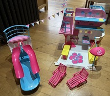 Vintage Mattel Barbie Cruise Ship in good played with condition.