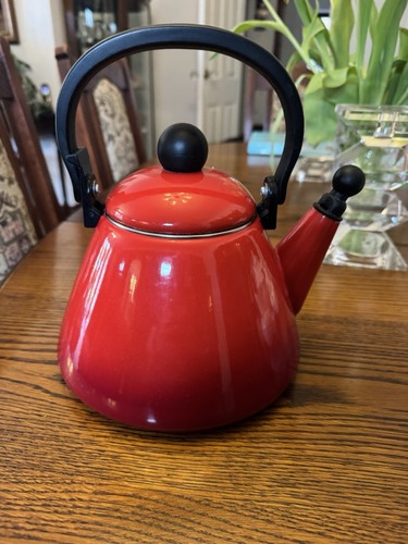 Creuset whistling kettle - creuset,