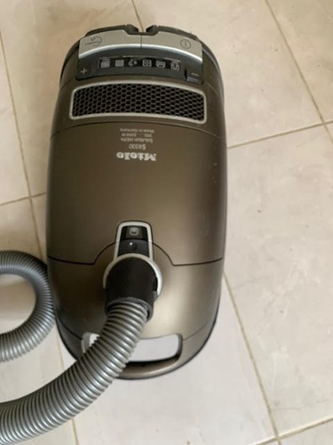 Miele cylinder vacuum cleaner - miele,