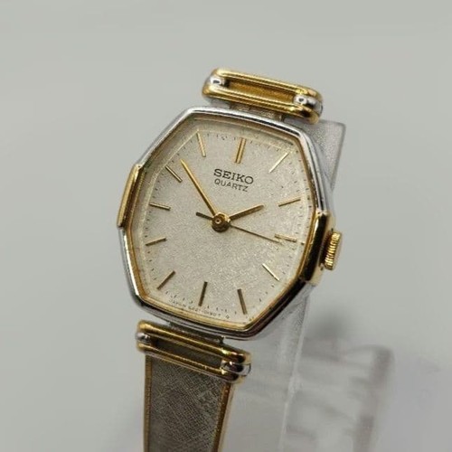 Seiko working quartz - , octagonal