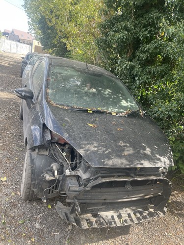 Ford fiesta black mk7 - fiesta,