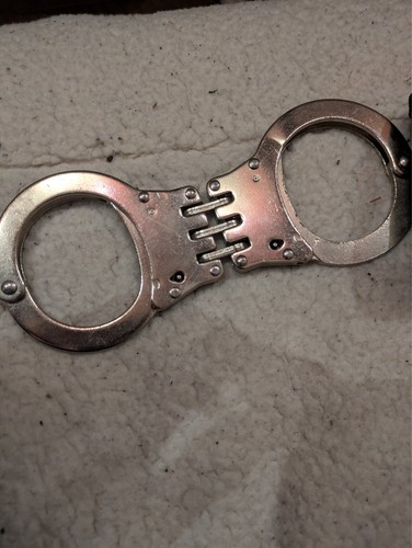 Triple hinged handcuffs - triple,