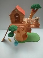 SYLVANIAN FAMILIES TREE HOUSE